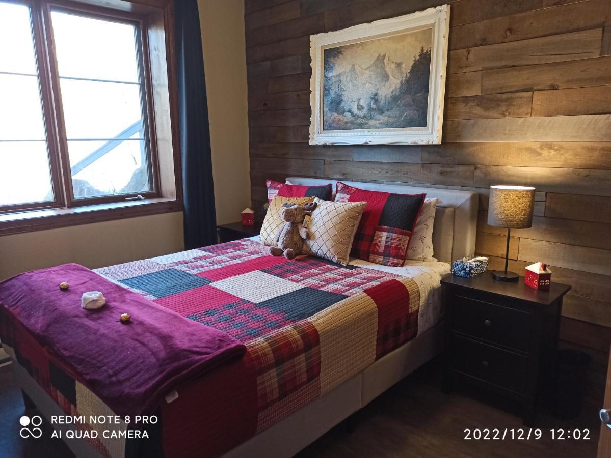 Luxurious Mont Tremblant 2Bd 2Bth Villa Luaran gambar